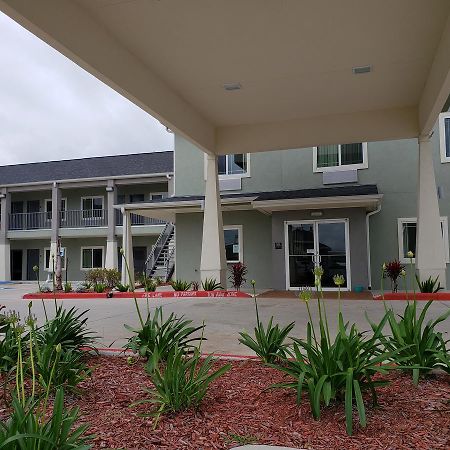 Scottish Inns & Suites - Crosby Eksteriør billede