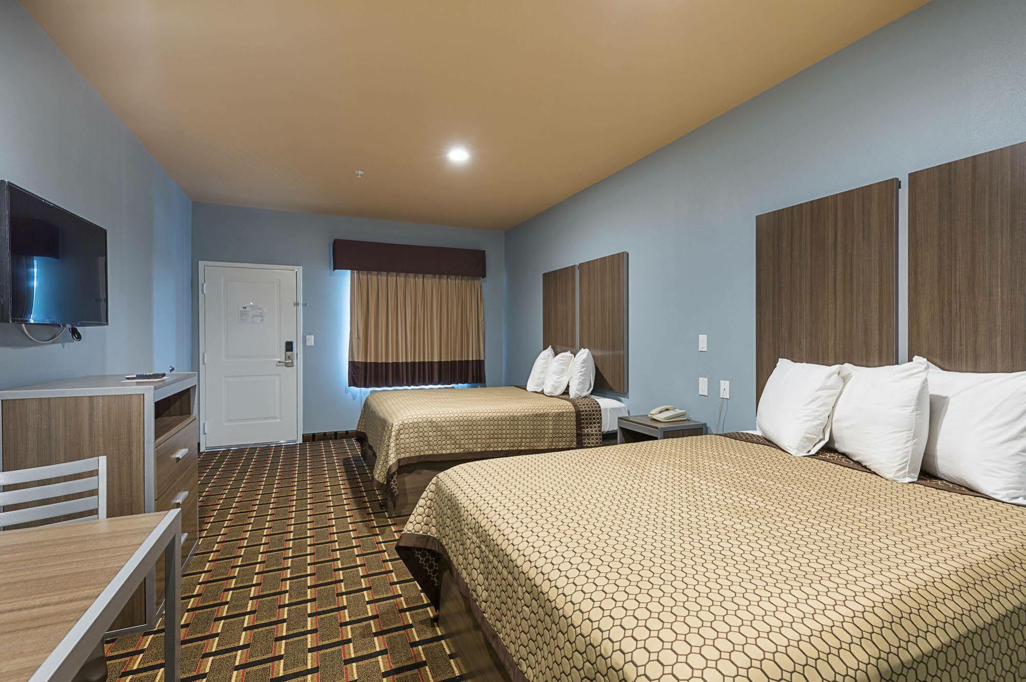 Scottish Inns & Suites - Crosby Eksteriør billede