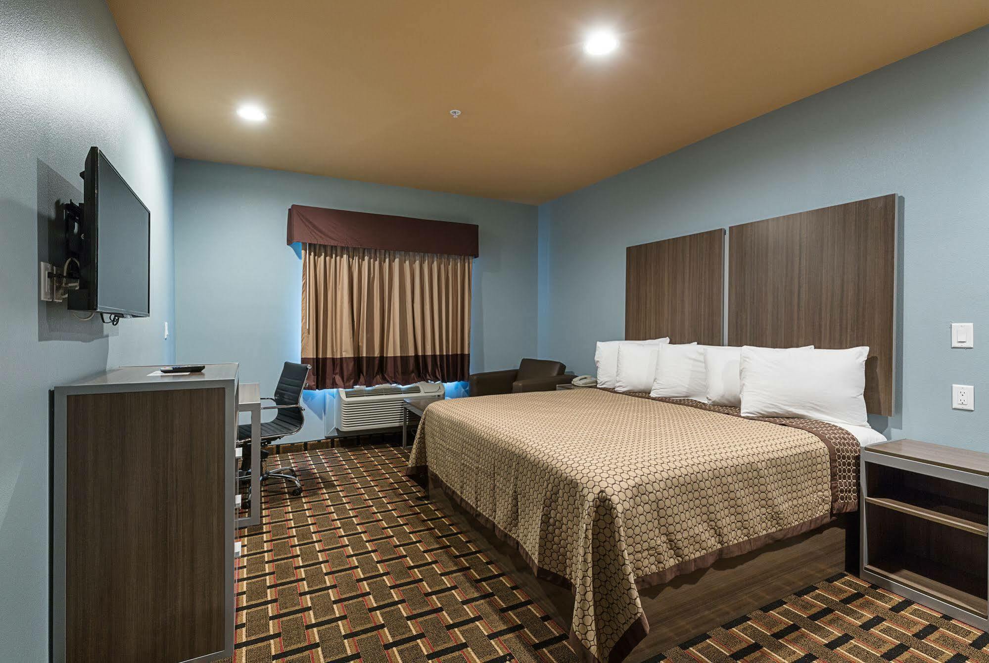 Scottish Inns & Suites - Crosby Eksteriør billede