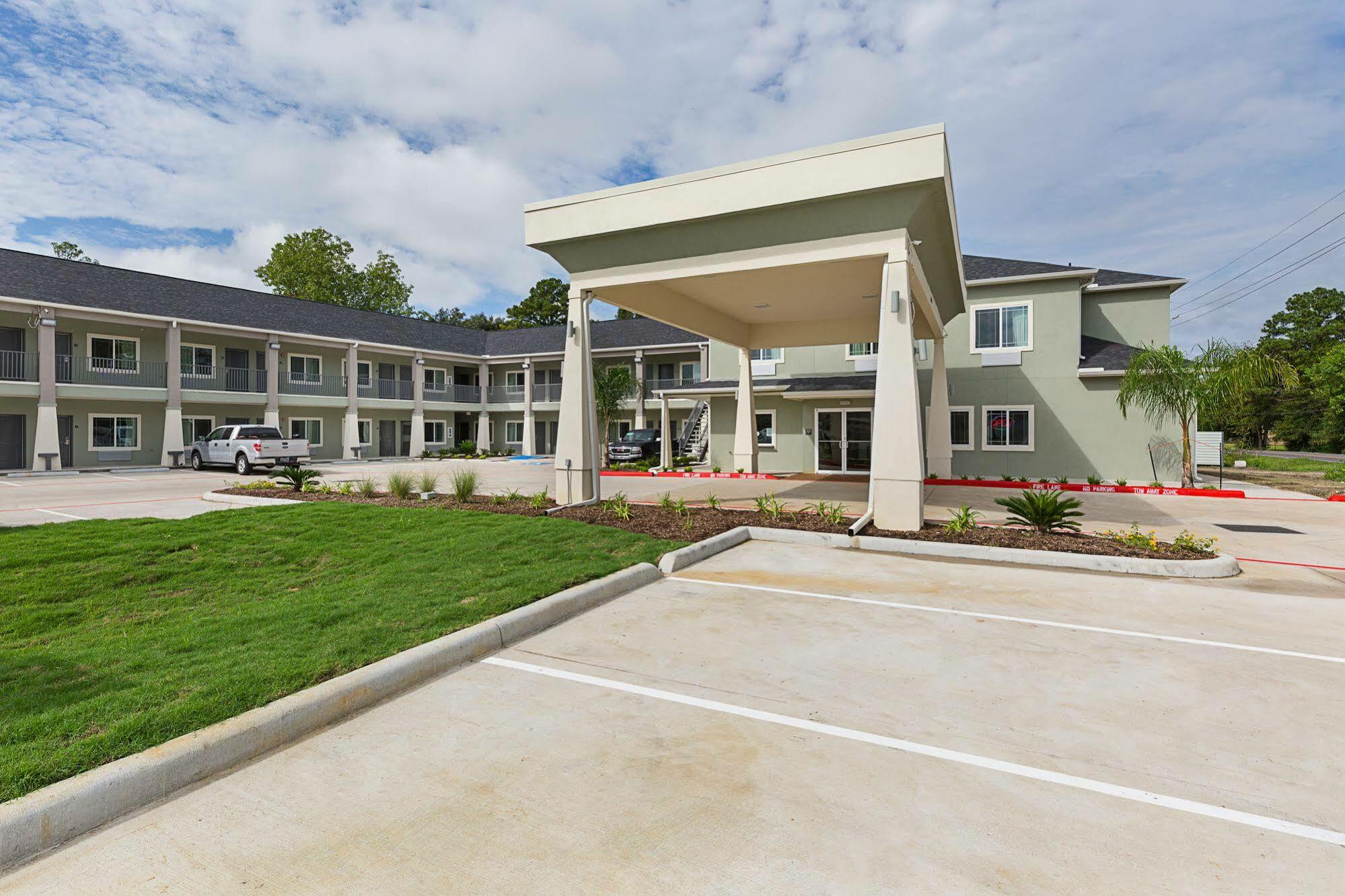 Scottish Inns & Suites - Crosby Eksteriør billede